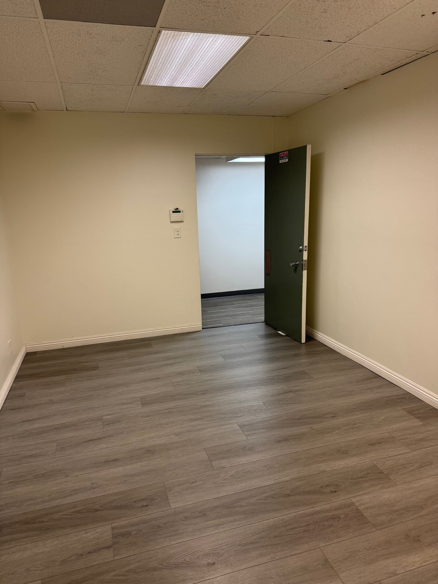 5967 W 3rd St, Los Angeles, CA for lease Interior Photo- Image 1 of 10