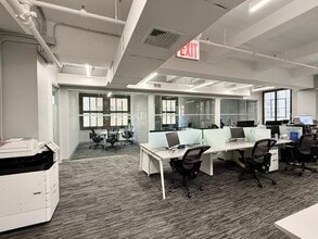 263 W 38th St, New York, NY for lease Interior Photo- Image 1 of 5