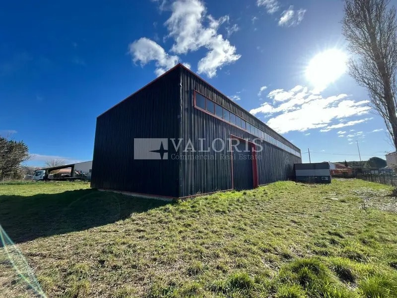 Flex in Lançon-Provence for lease Building Photo- Image 1 of 16