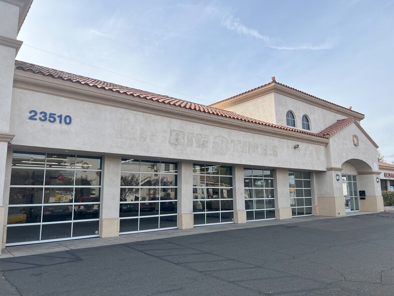 23510 Valencia Blvd, Valencia, CA for lease - Building Photo - Image 1 of 16