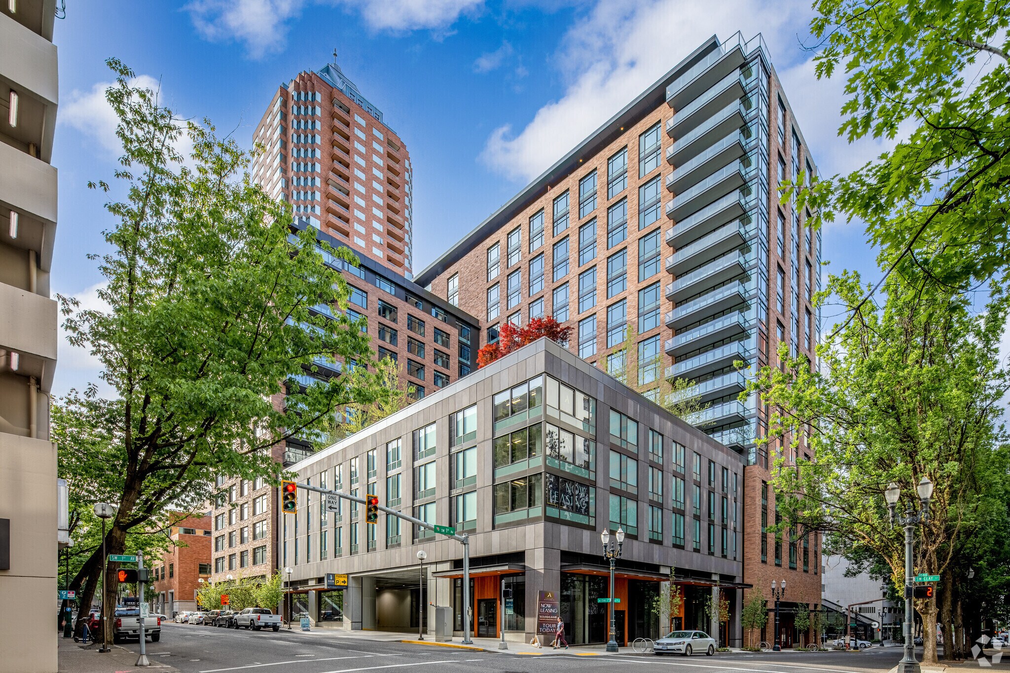 140 SW Columbia St, Portland, OR à louer Photo du bâtiment- Image 1 de 83