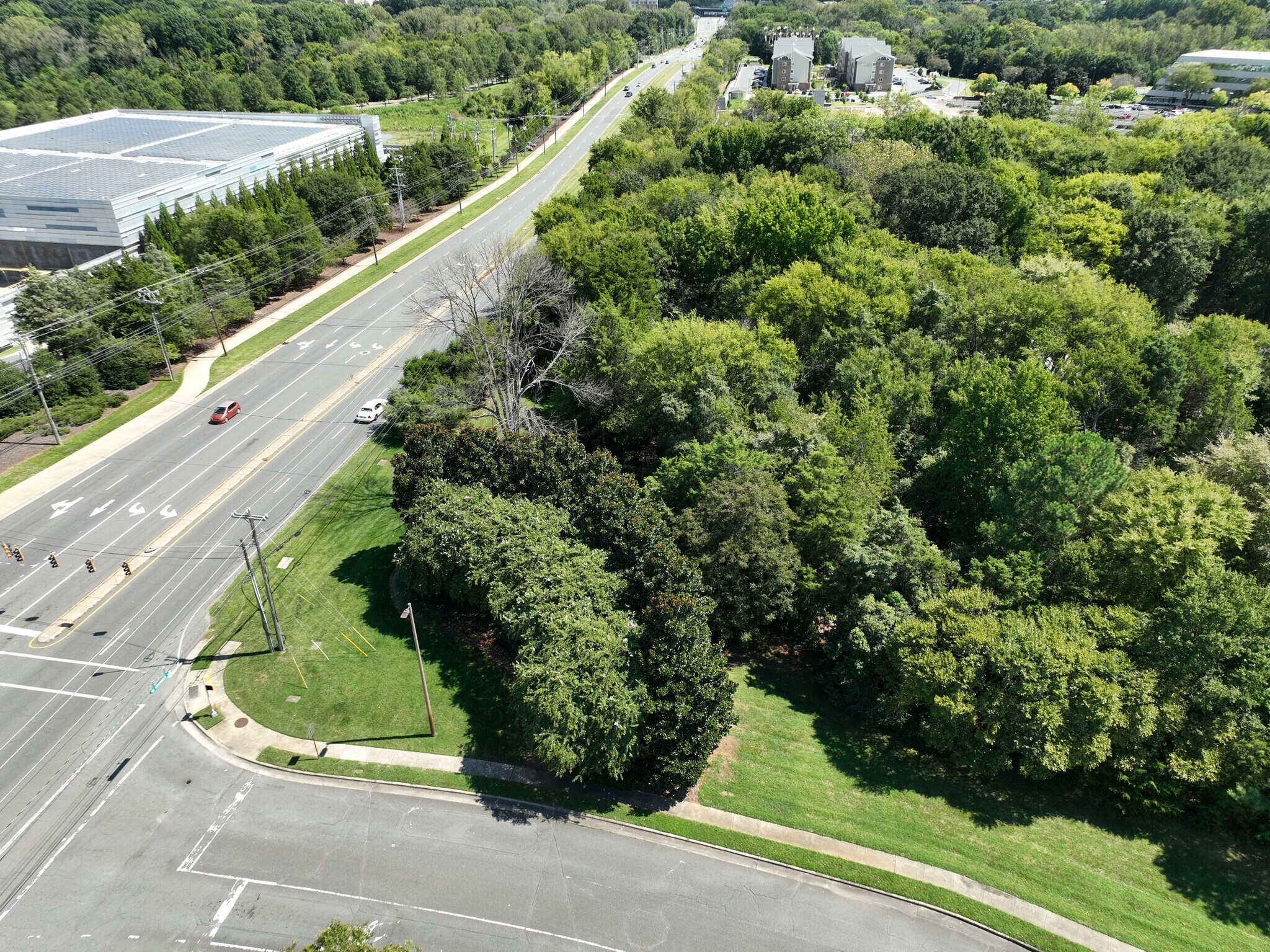 1633 Arrowood Road, Charlotte, NC for sale Primary Photo- Image 1 of 10