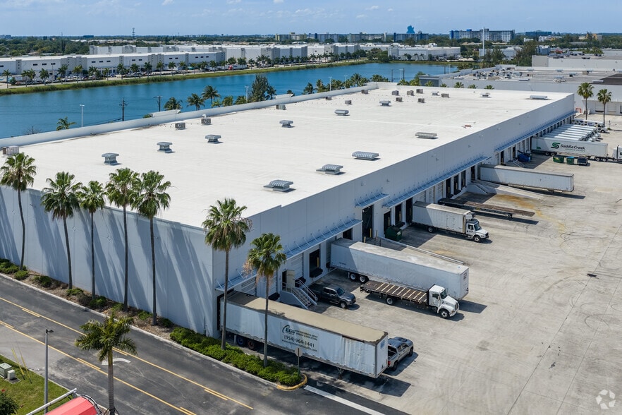 2601-2799 SW 34th Ave, Pembroke Park, FL for lease - Building Photo - Image 3 of 5