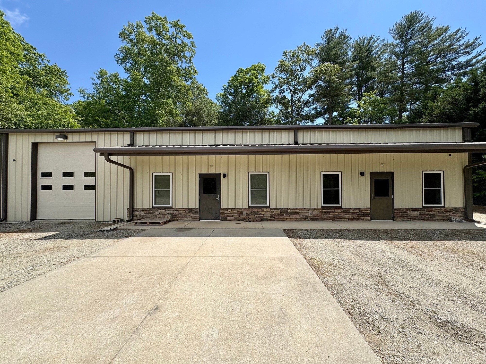 5134 Old Haywood Rd, Mills River, NC for lease Building Photo- Image 1 of 21