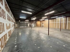 6100 Skyline Dr, Houston, TX for lease Interior Photo- Image 2 of 4