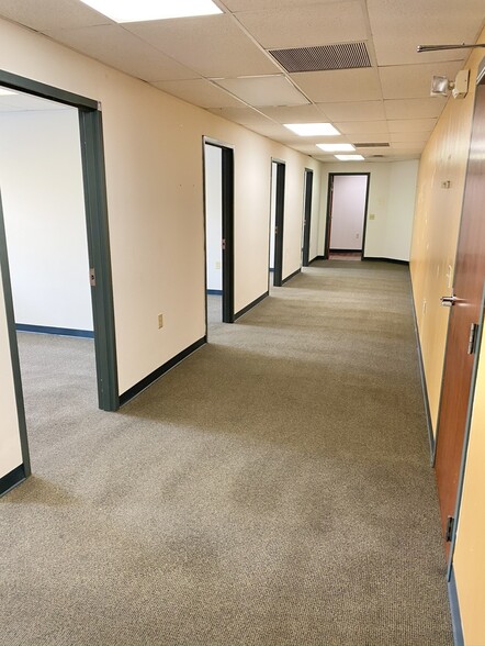 700 Bryden Rd, Columbus, OH for lease - Primary Photo - Image 1 of 19