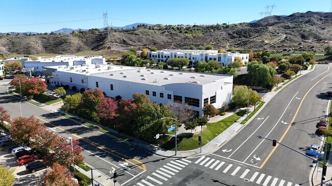 More details for 20758 Centre Pointe Pky, Valencia, CA - Industrial for Lease