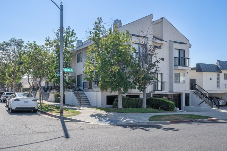 638 E Tujunga Ave, Burbank, CA for sale - Building Photo - Image 2 of 36
