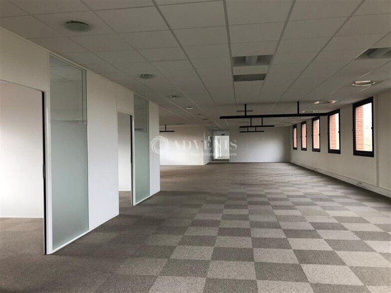 6 Rue Jean Pierre Timbaud, Montigny-le-Bretonneux à louer - Photo intérieure - Image 3 de 7
