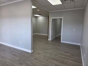 11001-11013 S Memorial Dr, Tulsa, OK for lease Interior Photo- Image 1 of 13