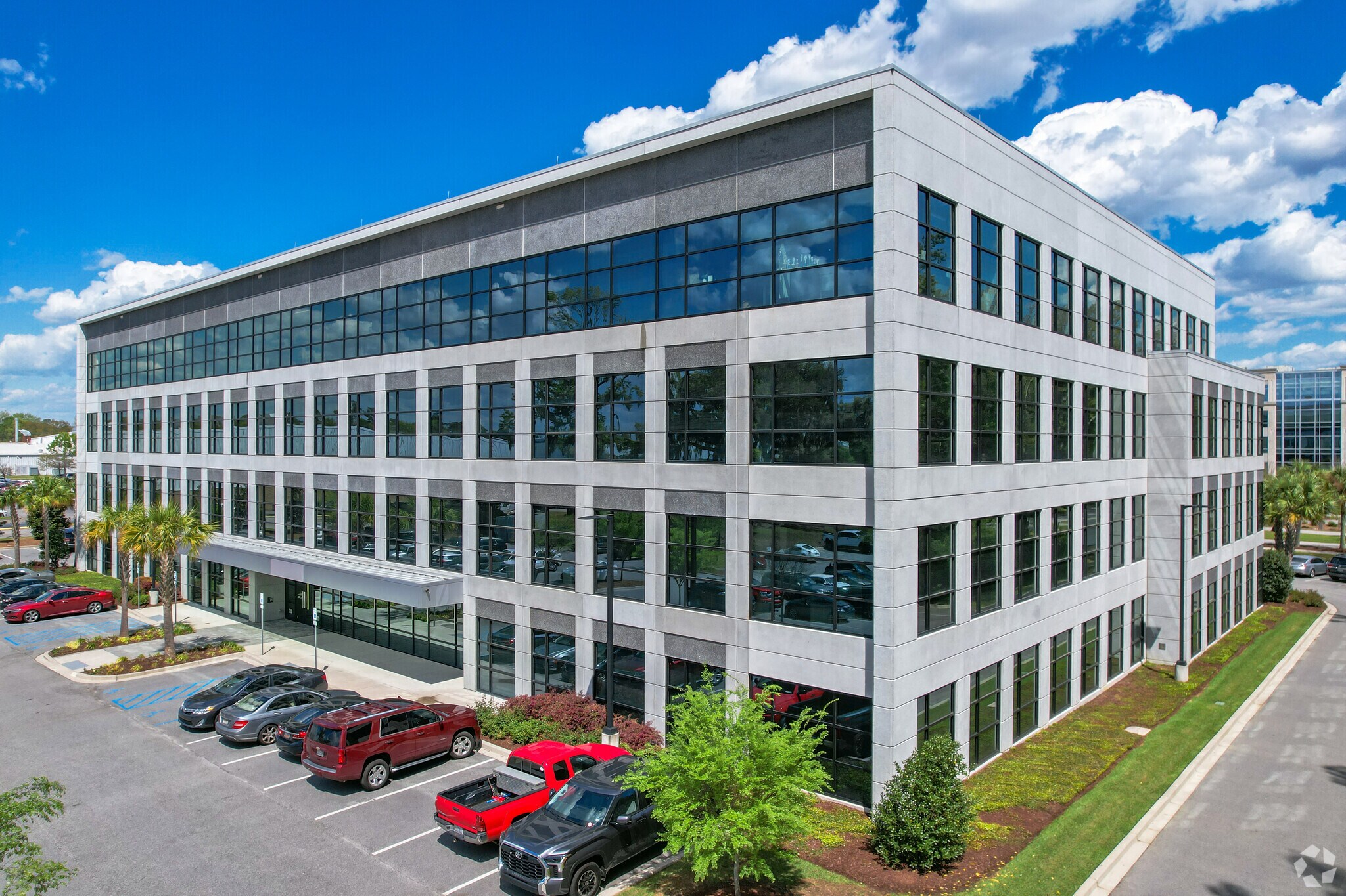 4401 Leeds Ave, North Charleston, SC à louer Photo principale- Image 1 de 23