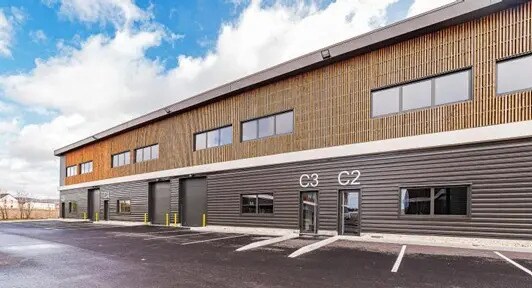 Flex dans Cormeilles-en-Parisis à louer - Photo du bâtiment - Image 2 de 5