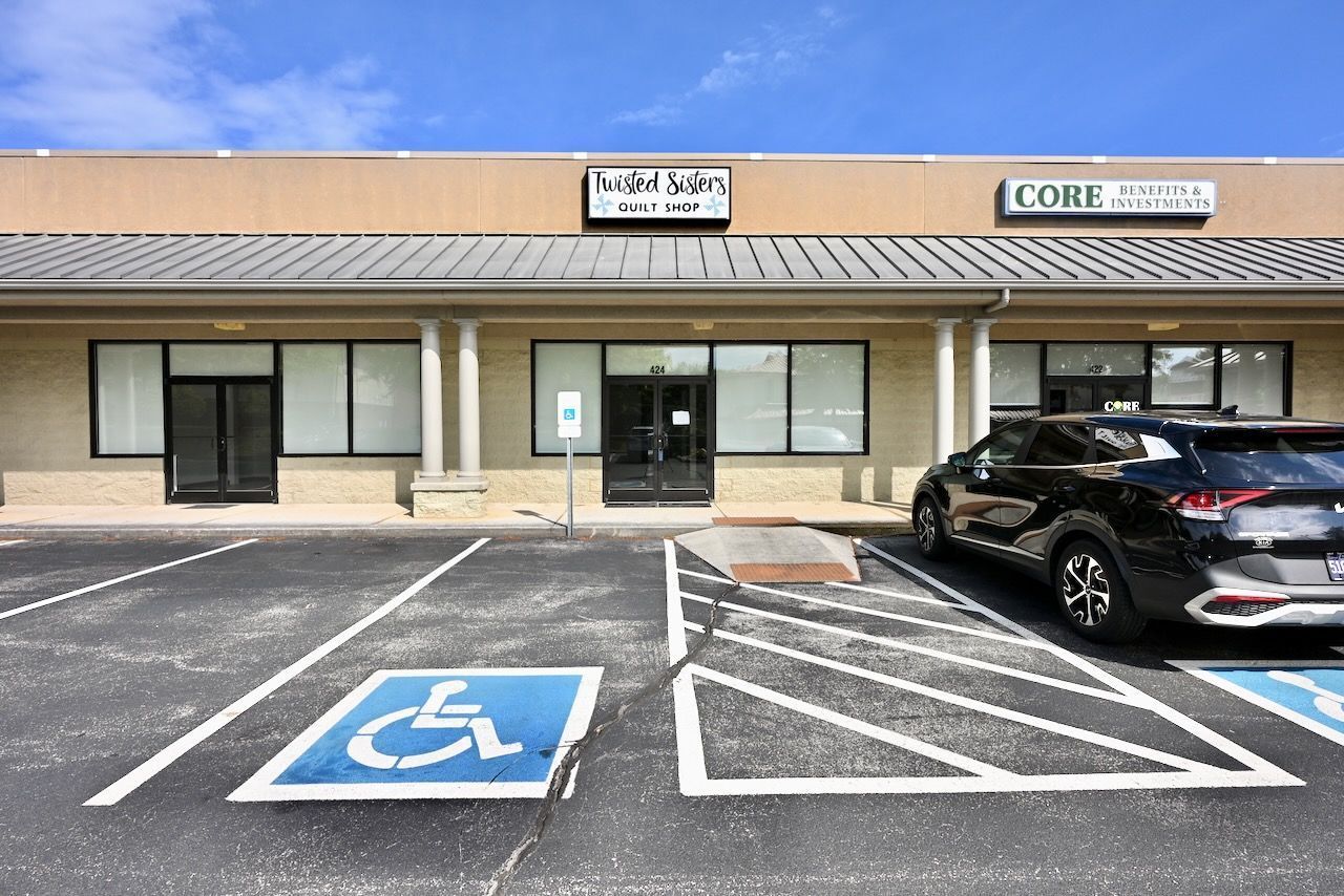 418-428 Marlyn Ln, Alcoa, TN for lease Building Photo- Image 1 of 13