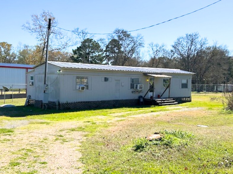 60 Boat Launch Rd, Pointblank, TX à vendre - Photo du bâtiment - Image 3 de 7