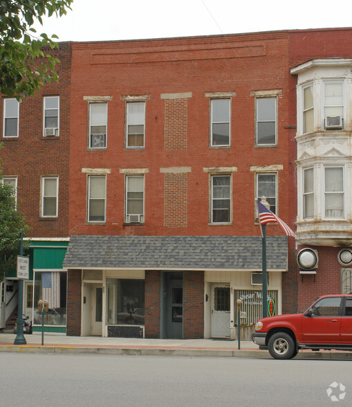 958-962 Pennsylvania Ave, Tyrone, PA à vendre - Photo principale - Image 1 de 1