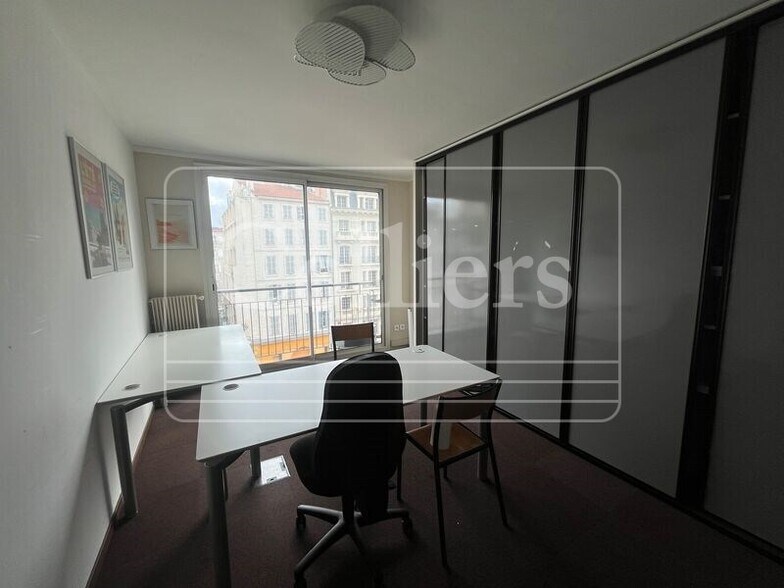 8 Rue Des Fabres, Marseille for sale - Building Photo - Image 1 of 10