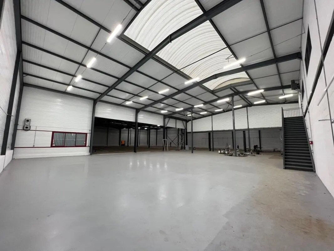 Flex in Goussainville for lease Interior Photo- Image 1 of 6