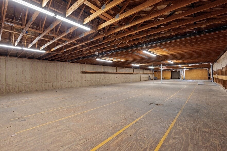 598 Wood Ave, Woonsocket, RI for lease - Building Photo - Image 3 of 8