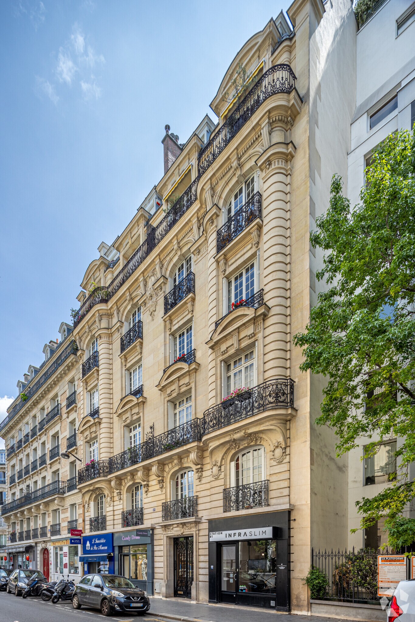 Rue Pierre Demours, Paris for lease Primary Photo- Image 1 of 6