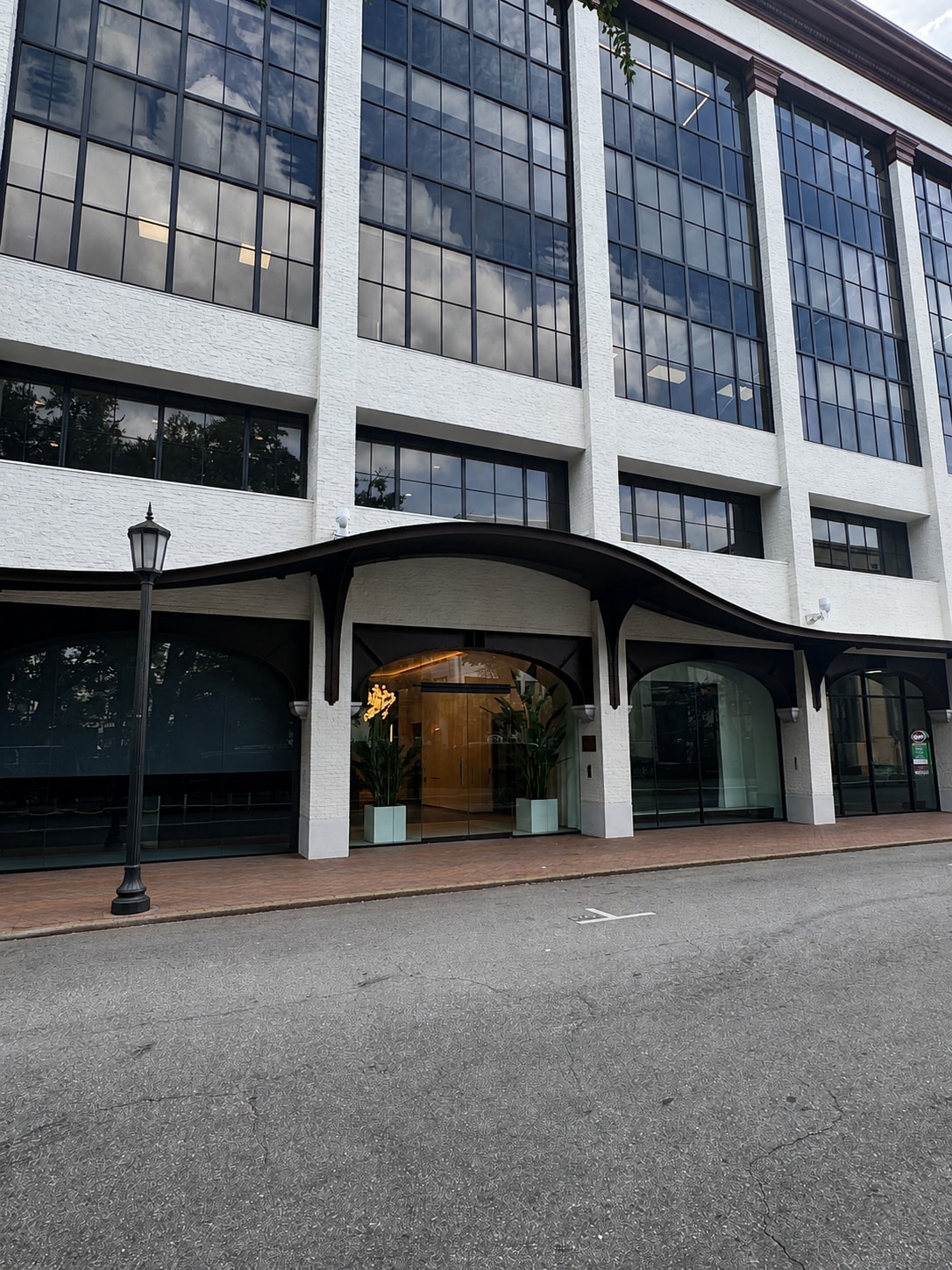 33 Bull St, Savannah, GA for lease Building Photo- Image 1 of 4