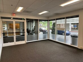 6443 SW Beaverton Hillsdale Hwy, Portland, OR for lease Interior Photo- Image 1 of 4