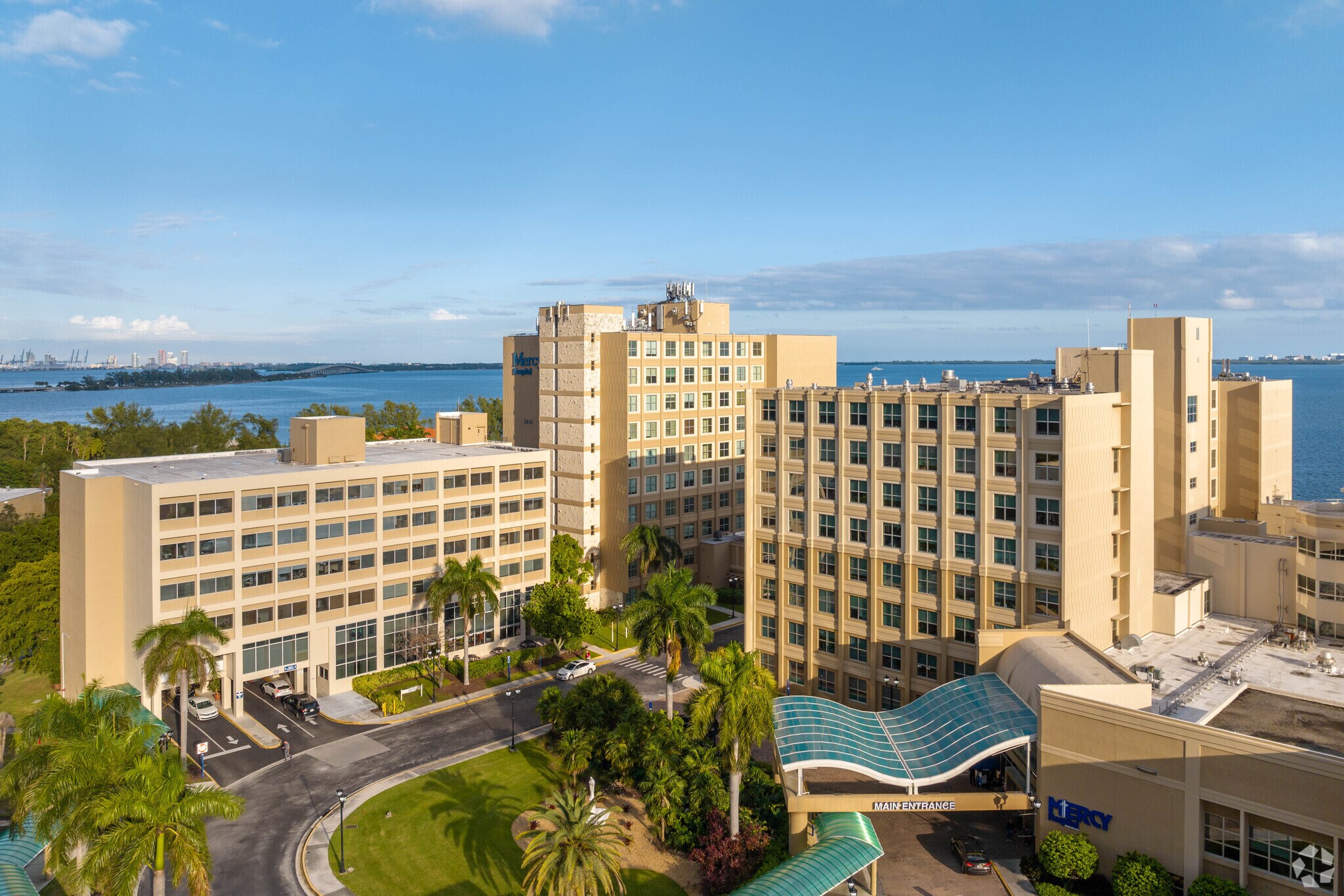 3661 S Miami Ave, Miami, FL à louer Photo du bâtiment- Image 1 de 12