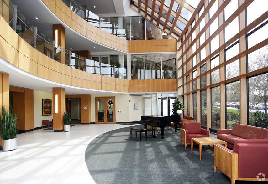 307 International Cir, Hunt Valley, MD à louer - Hall d’entrée - Image 2 de 6