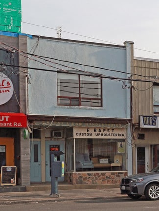 More details for 521 Mt Pleasant Rd, Toronto, ON - Retail for Sale