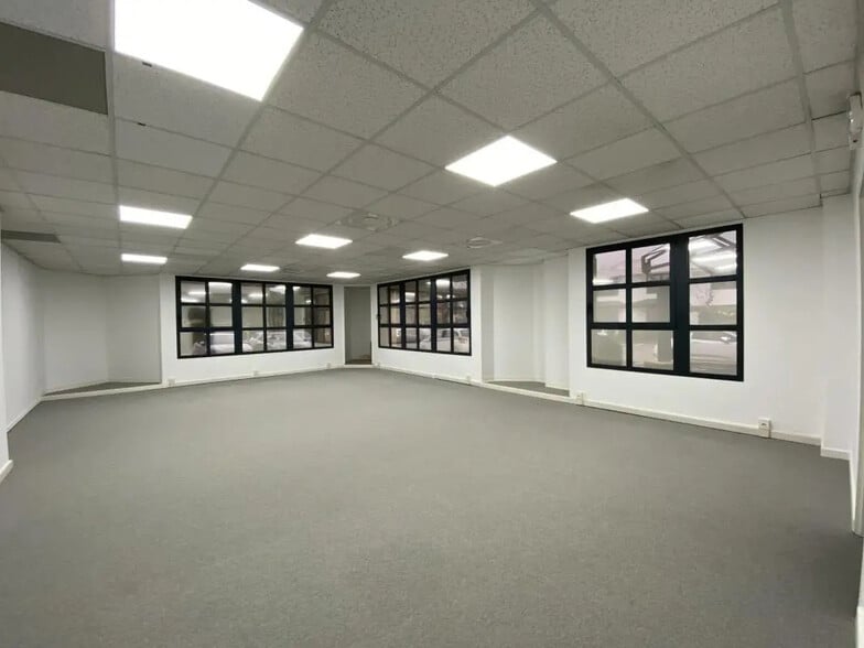 Office in Montpellier for lease - Interior Photo - Image 3 of 5