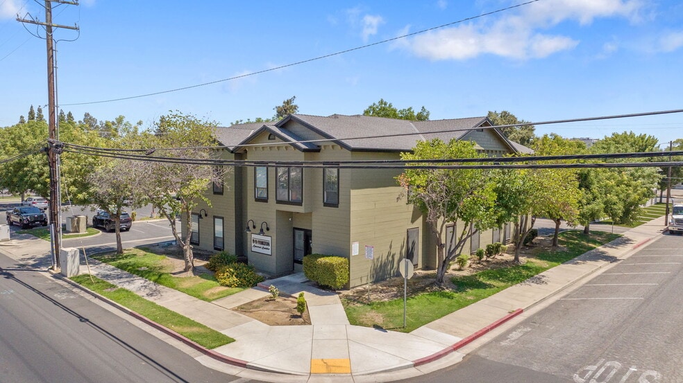 419 W Murray Ave, Visalia, CA for lease - Building Photo - Image 2 of 12