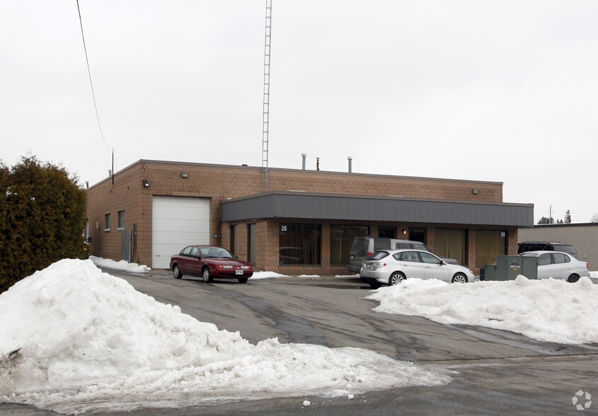 26 Allaura Blvd, Aurora, ON for sale - Primary Photo - Image 1 of 1