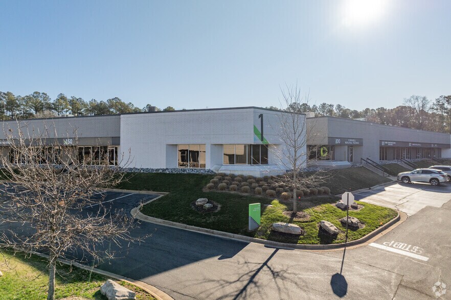8601 Dunwoody Pl, Sandy Springs, GA à louer - Photo du bâtiment - Image 2 de 13