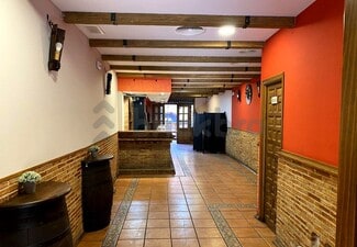 Plus de détails pour Multi-résidentiel à vendre