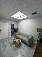250 Catalonia Ave, Coral Gables, FL for lease Interior Photo- Image 2 of 5