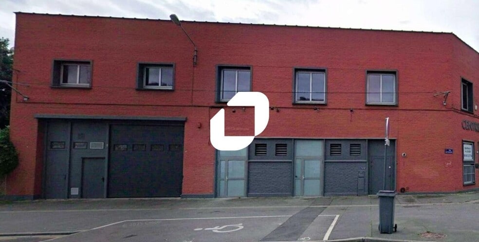 Flex in Lille for lease - Building Photo - Image 2 of 7