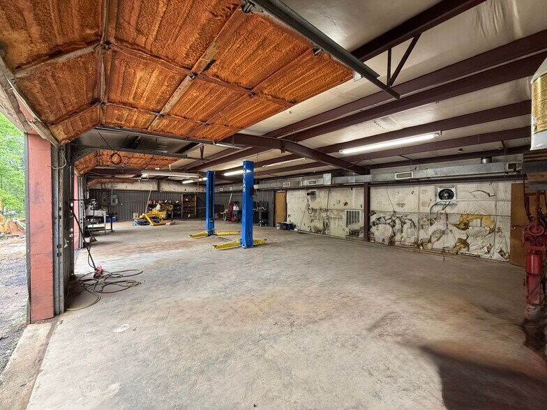 6865-6875 US 221, Moore, SC à vendre - Photo du bâtiment - Image 2 de 5