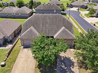 Plus de détails pour 3403 SW Deerfield Blvd, Bentonville, AR - Spécialité à vendre