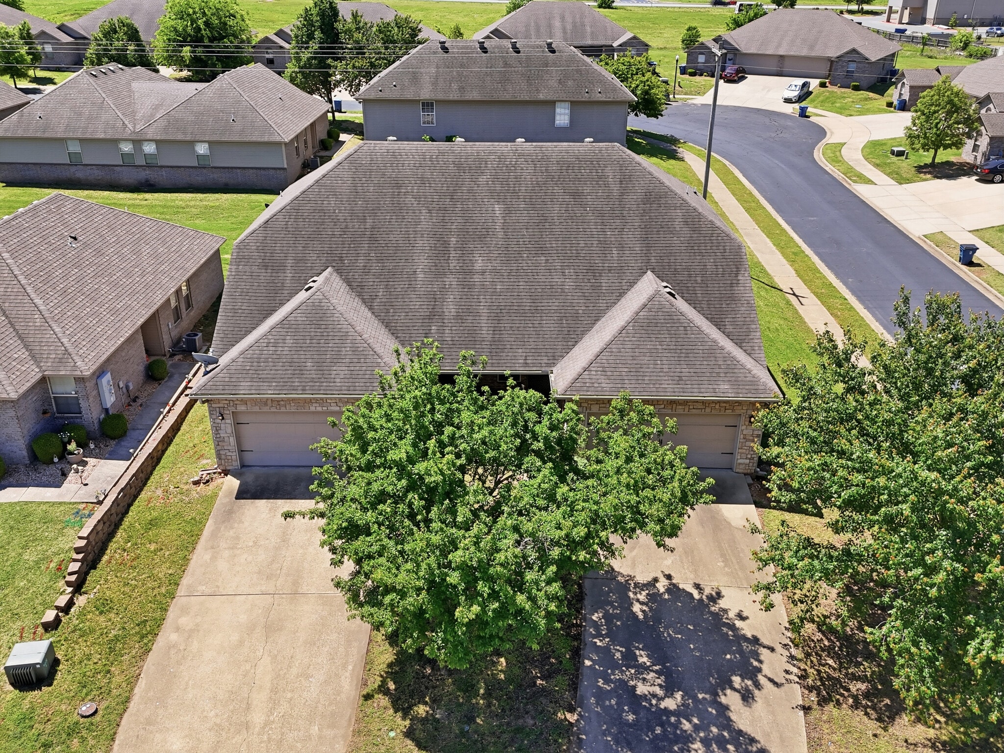 3403 SW Deerfield Blvd, Bentonville, AR for sale Primary Photo- Image 1 of 53