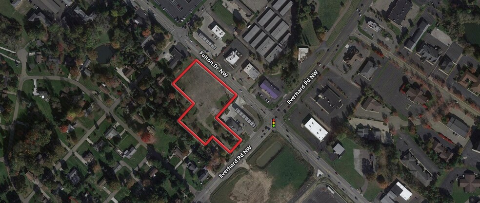 5110 Fulton Dr NW, Canton, OH à vendre - Photo du bâtiment - Image 2 de 3