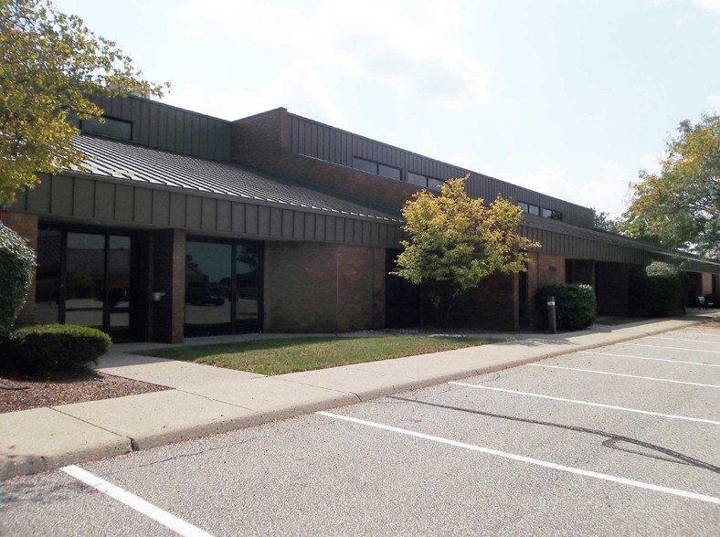 2485 Directors Row, Indianapolis, IN à louer - Autre - Image 3 de 7