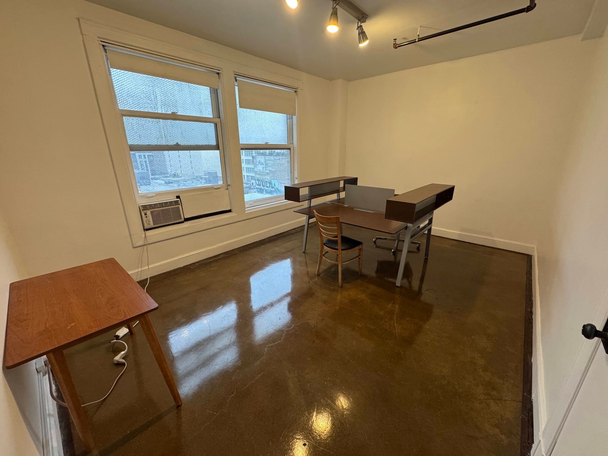453 S Spring St, Los Angeles, CA for lease Interior Photo- Image 1 of 5
