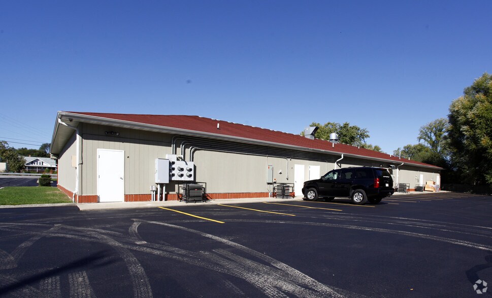 7805 Taft St, Merrillville, IN à louer - Photo du bâtiment - Image 2 de 2