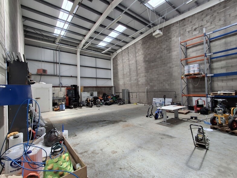 6B Dryden Rd, Loanhead for lease - Building Photo - Image 2 of 3