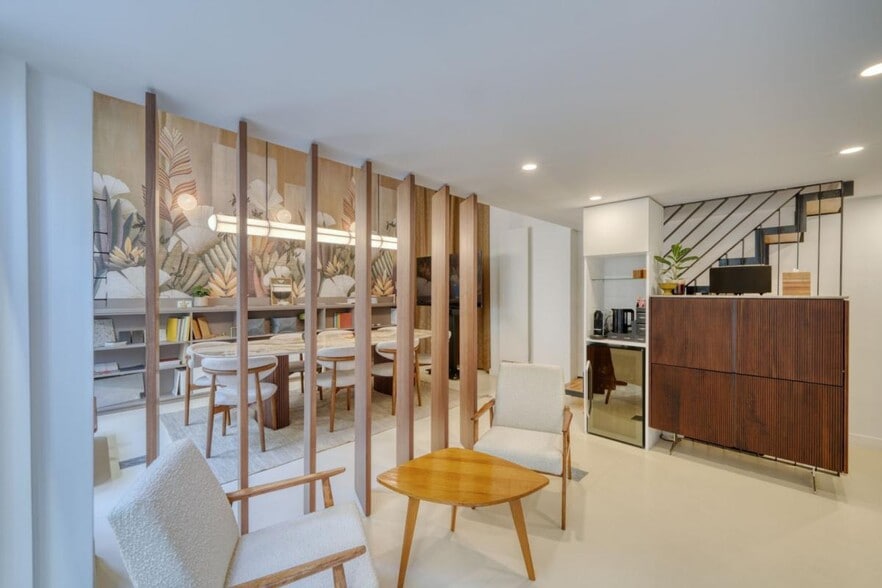 7 Rue Pierre Haret, Paris for lease - Interior Photo - Image 3 of 8