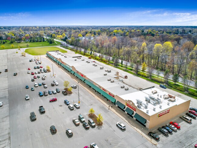 Plus de détails pour 1706-1818 Lawndale Rd, Saginaw, MI - Commerce de détail à louer