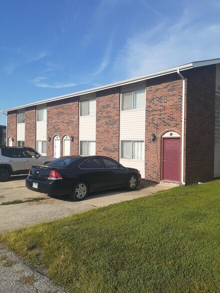 2520 Eastview Dr, Belleville, IL à vendre - Photo principale - Image 1 de 3
