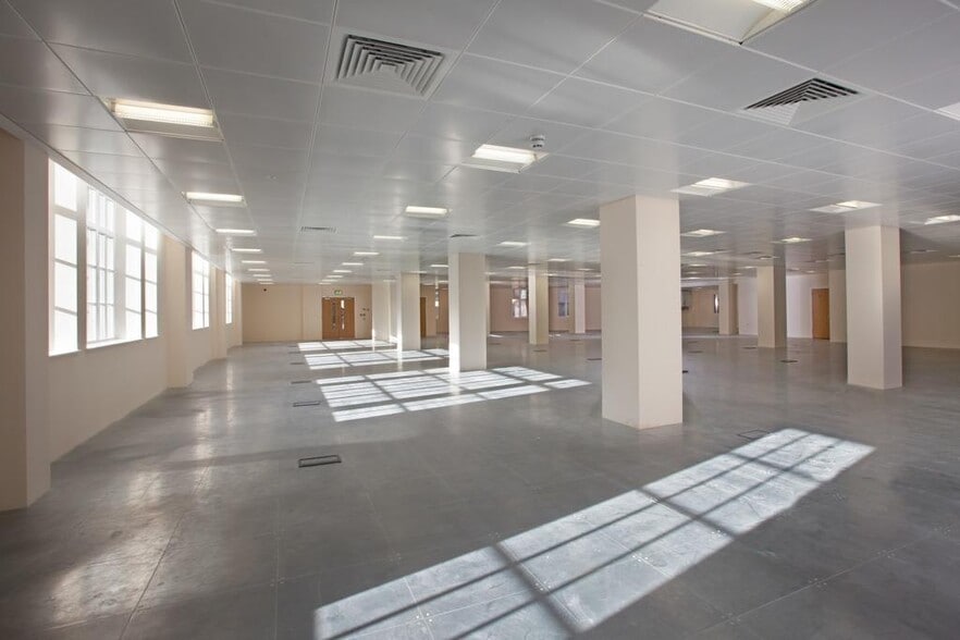 Burgess Springs, Chelmsford for sale - Building Photo - Image 3 of 11