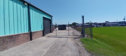 3325 S Main St, Pearland, TX à louer Photo du bâtiment- Image 2 de 25