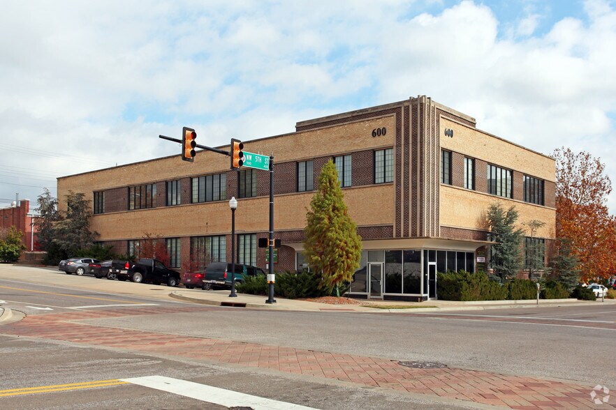 600 N Walker Ave, Oklahoma City, OK à louer - Photo du bâtiment - Image 1 de 6