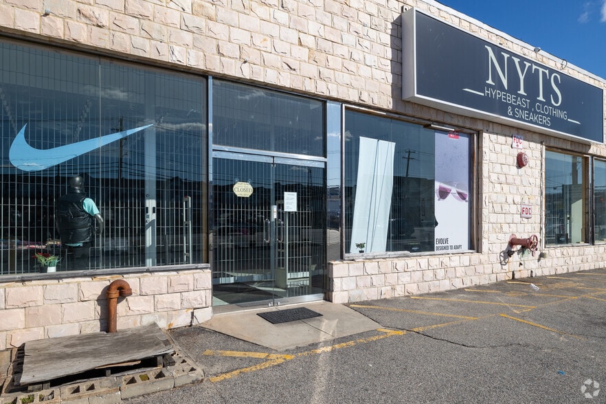 1538 Old Country Rd, Plainview, NY for lease - Building Photo - Image 3 of 8